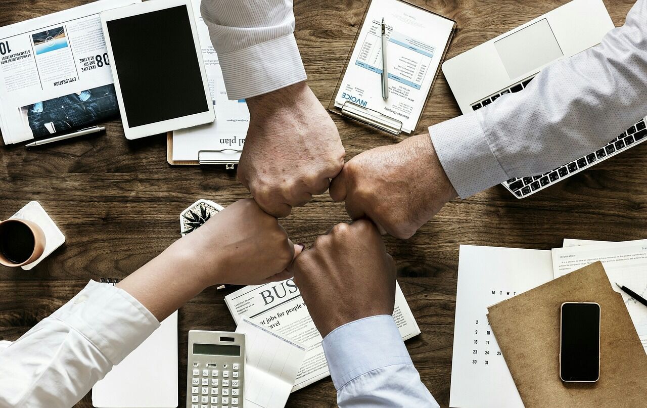 teamwork-3213924_1280.jp