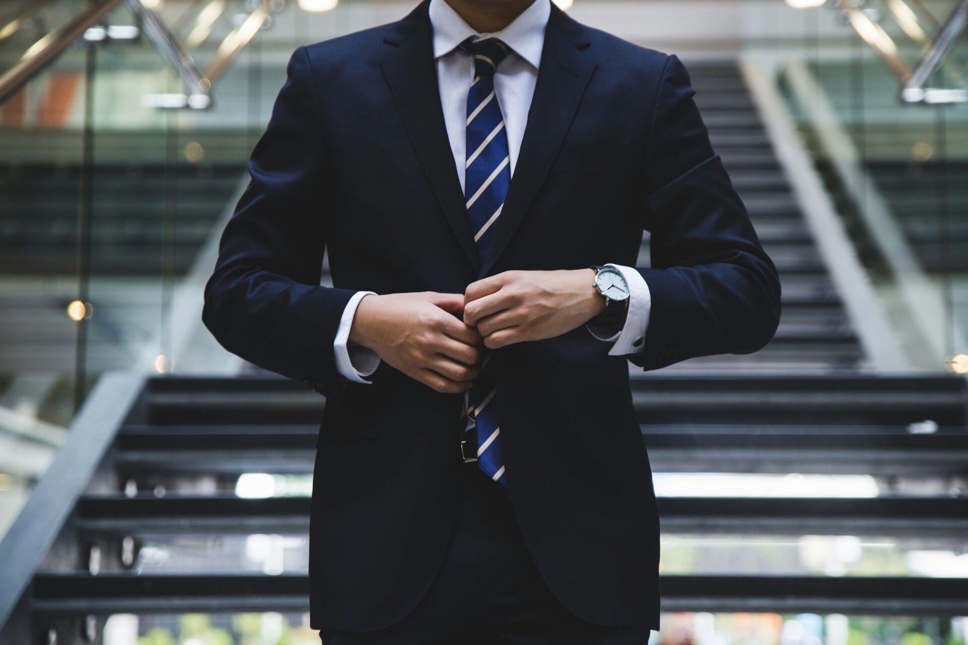 hunters-race-MYbhN8KaaEc-unsplash (2).jp