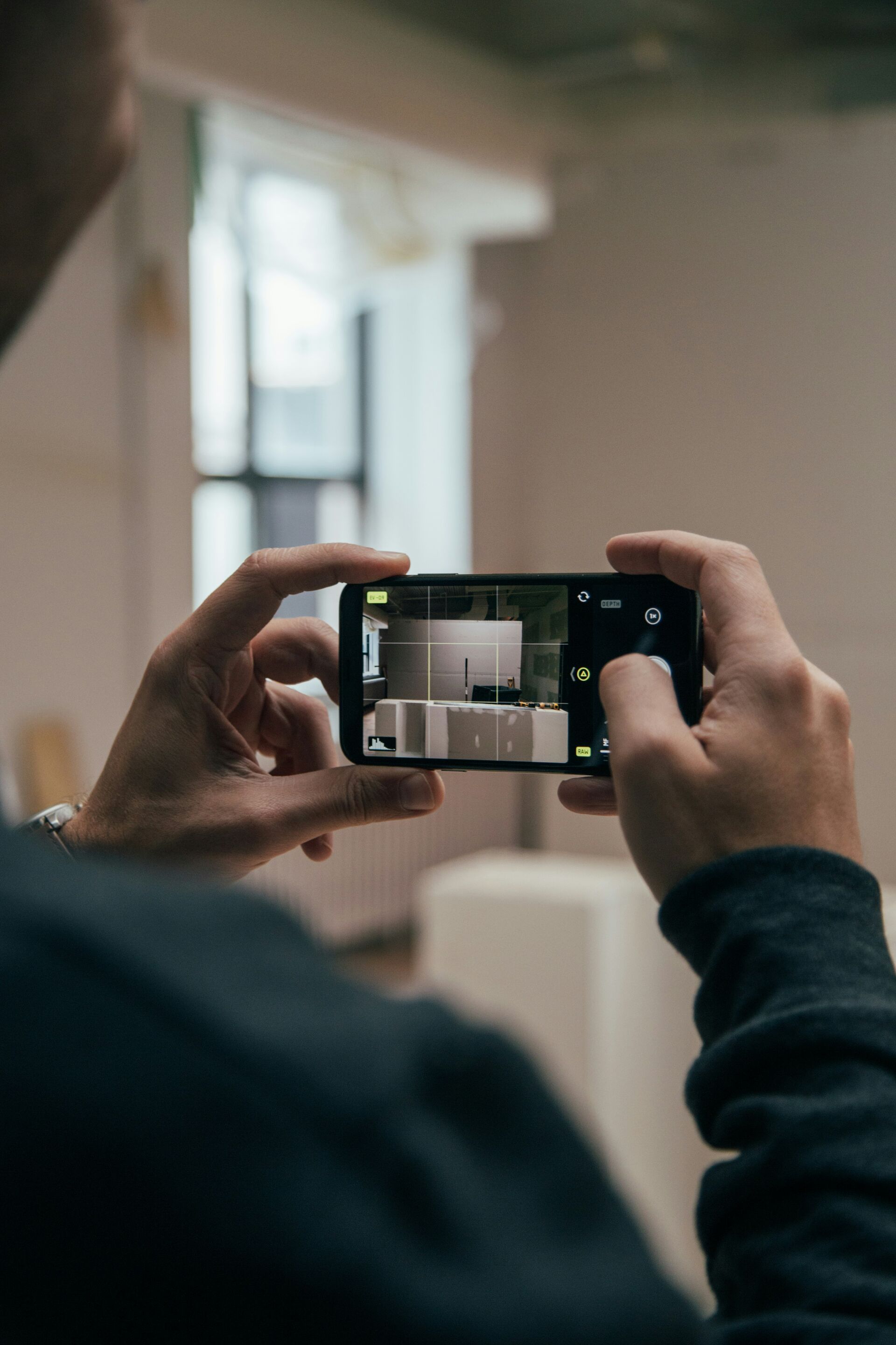 charlesdeluvio-lkHNDf-oXTk-unsplash.jp