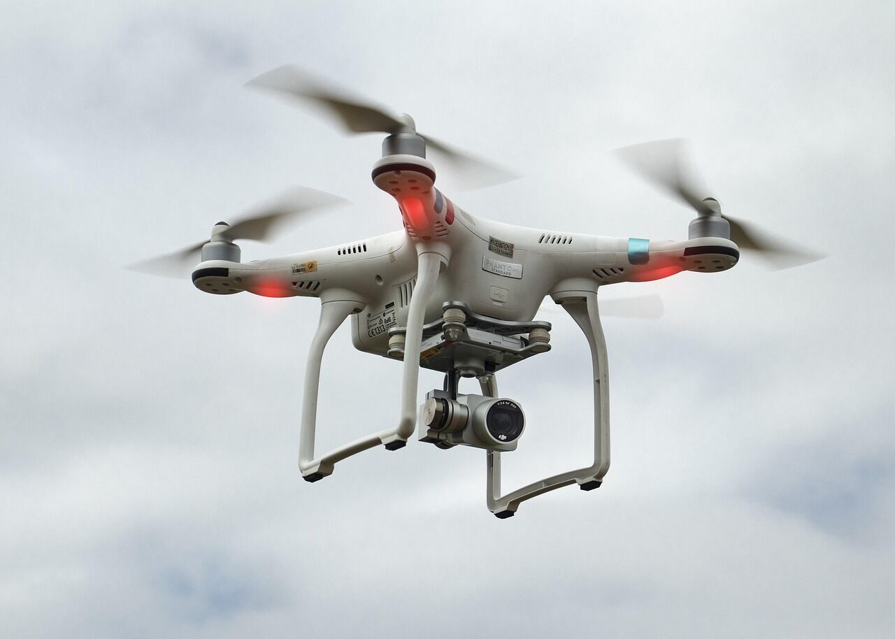 drone-4768213_1280.jp
